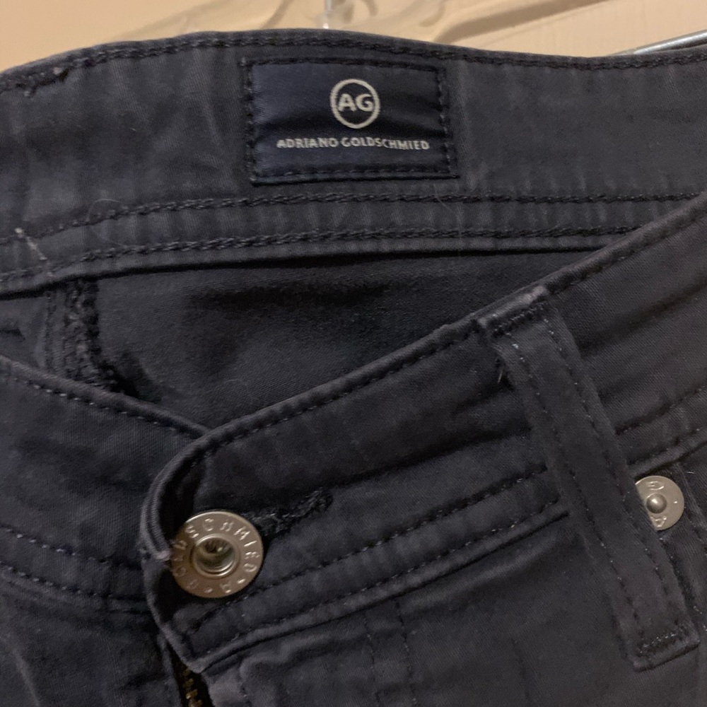 Men’s AG ‘The Graduate’ cut chino in Navy